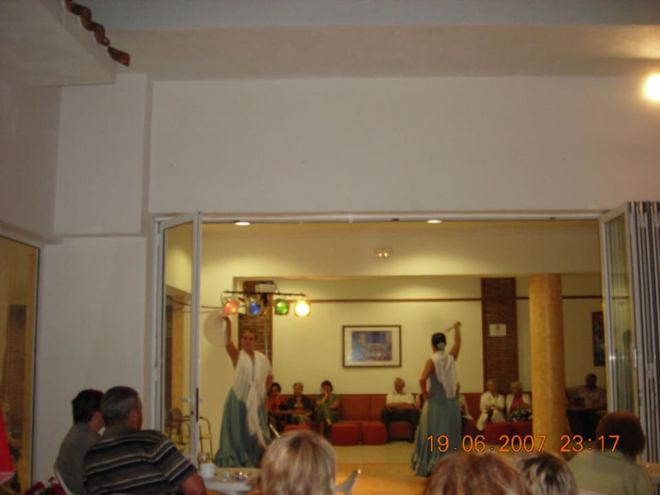 Flamenco for guests hotel ALEGRIA Maripins