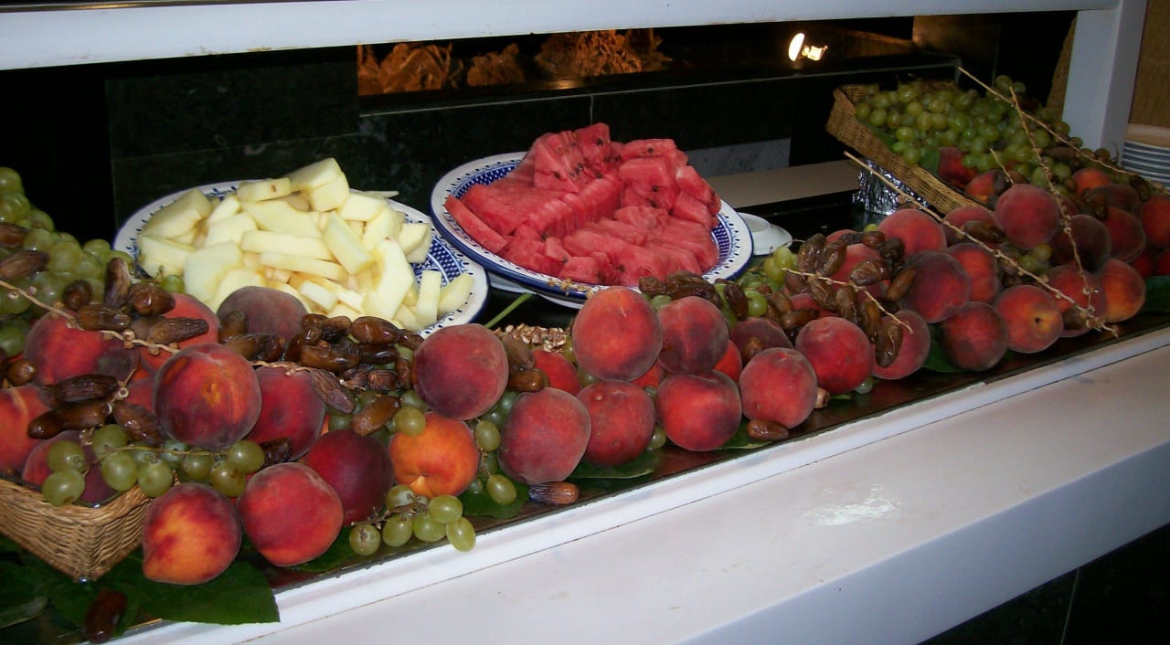 Nachtisch, frisches Obst The Orangers Beach Resort and Bungalows