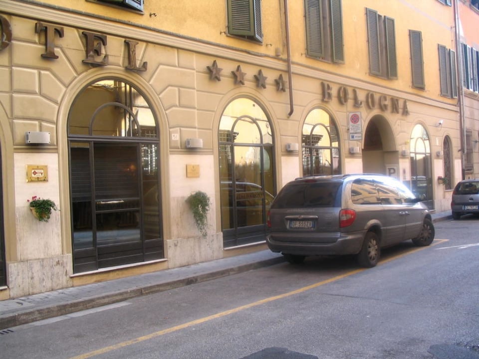Außenansicht Hotel Bologna