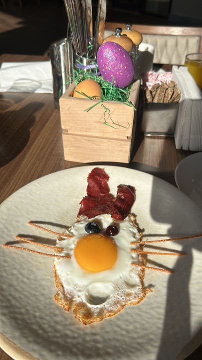 Gastro Jacaranda Luxury Resort