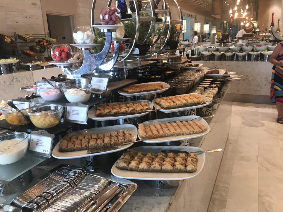 Gastro Acanthus Cennet Barut Collection