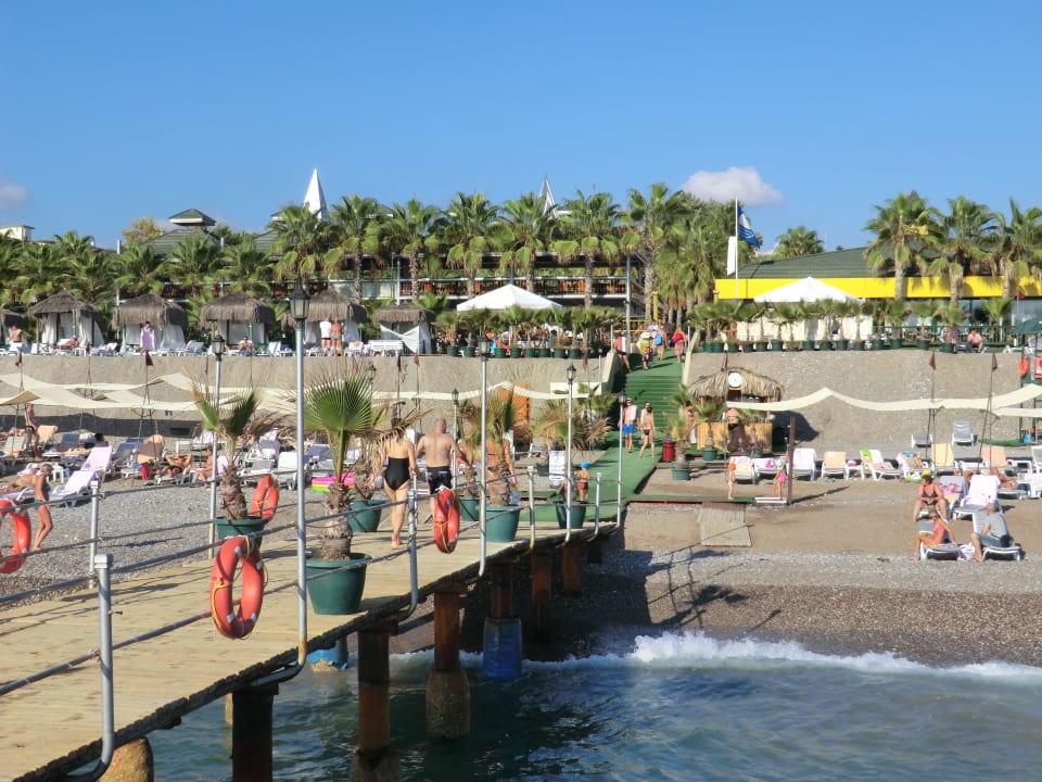 Hotel-Strand vom Steg aus Botanik Hotel & Resort