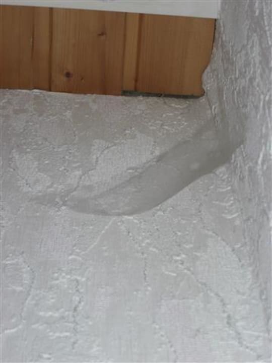 Spinnwebe im Schlafzimmer Hotel Haus Schnorbus