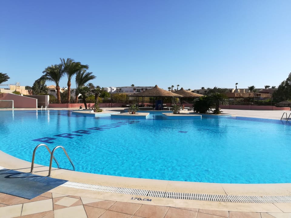 Pool Eagles Paradise Abu Soma