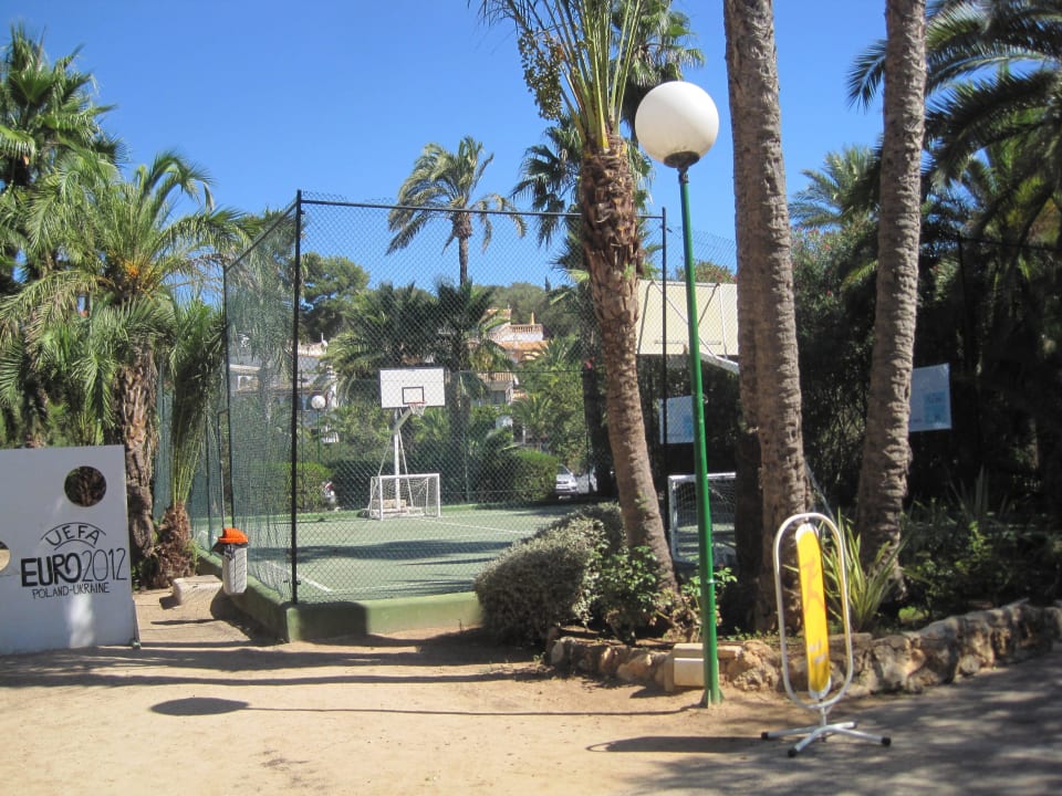 Der Basketballplatz Flipflop Cala Romantica