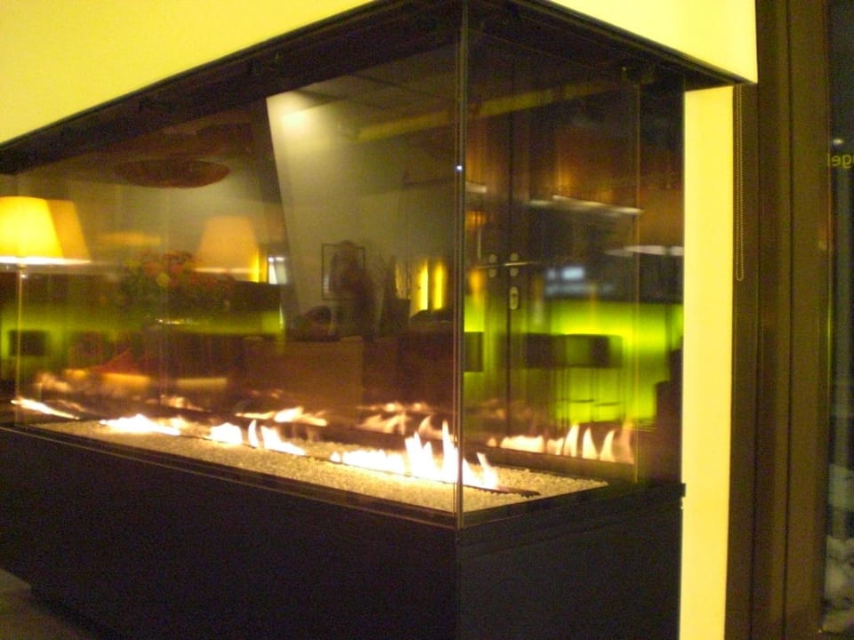 In der Lobby OREA Hotel Angelo Praha