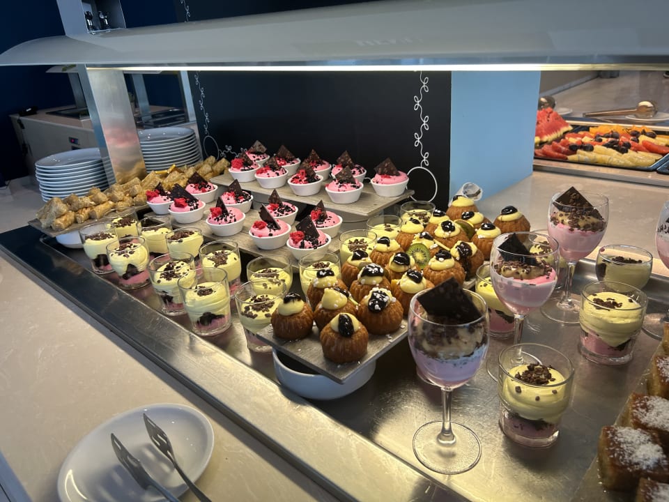 Gastro Asterias Beach Resort