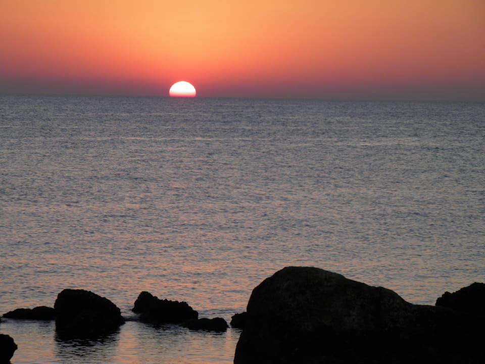 Sunset Pickalbatros Citadel Resort