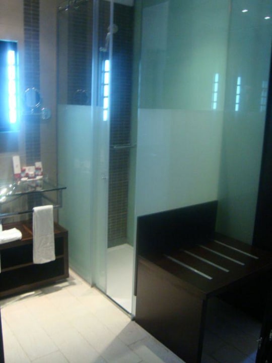 Bad Hotel & Spa Villa Olimpic@ Suites