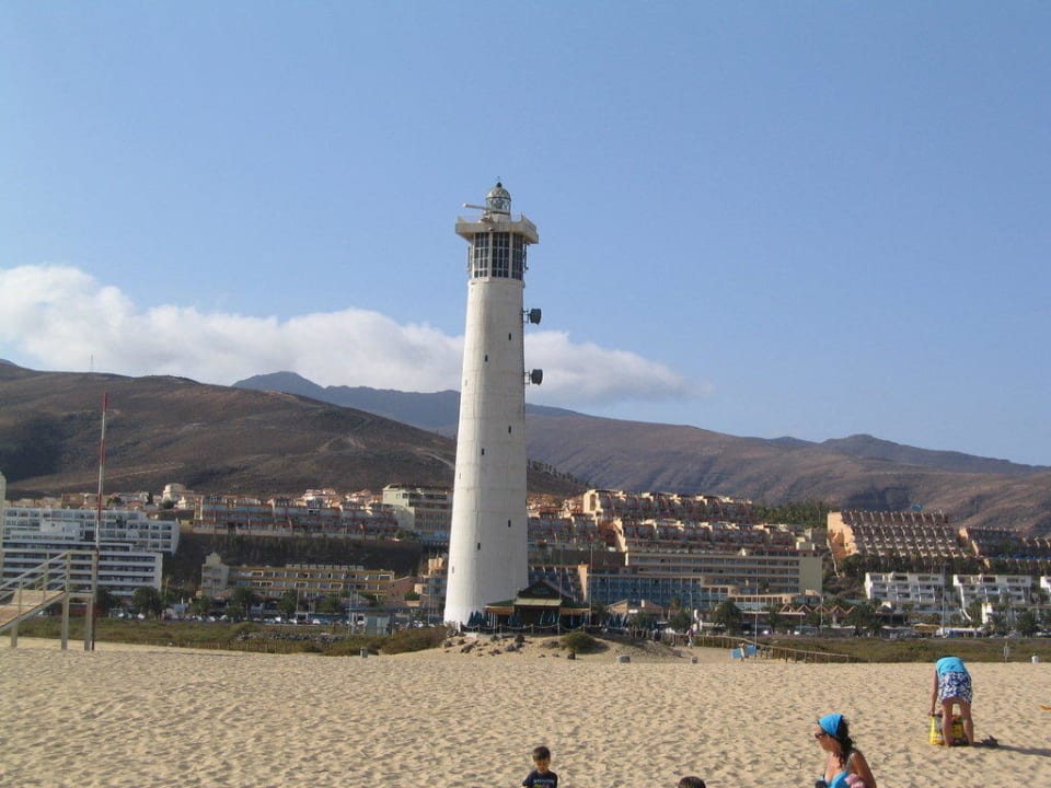 Blick vom Strand aufs Hotel MUR Hotel Faro Jandia & Spa Fuerteventura