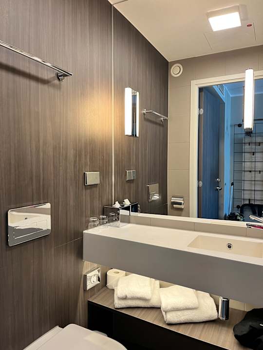 Zimmer Moxy Berlin Airport