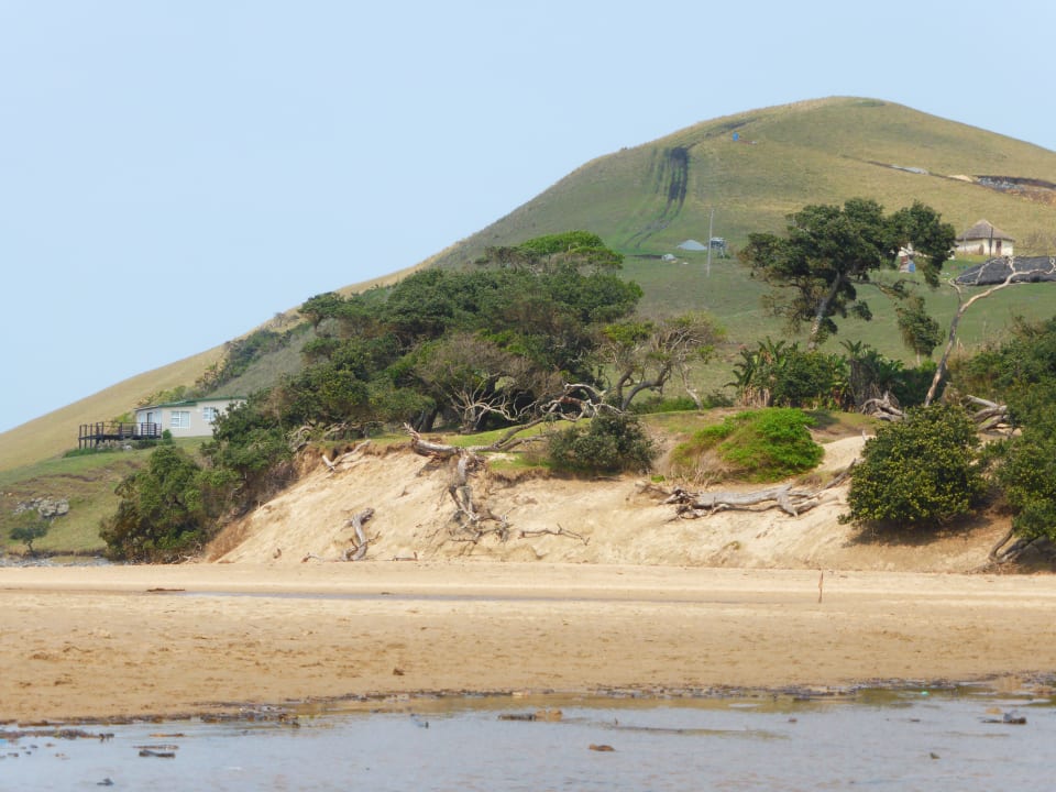 Strand Mbotyi River Lodge