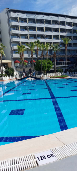 Pool Mira Meridia Beach Hotel