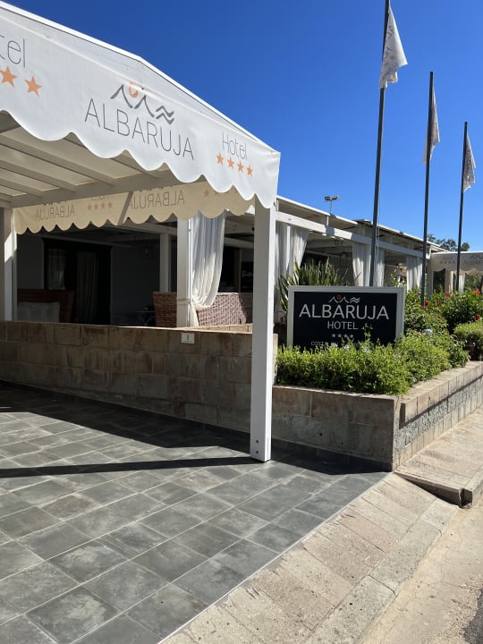 "Außenansicht" Hotel Albaruja (Monte Nai) • HolidayCheck (Sardinien ...