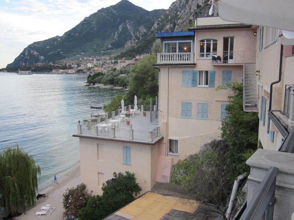 Blick auf das Hotel und Limone Villa Romantica Beach Resort
