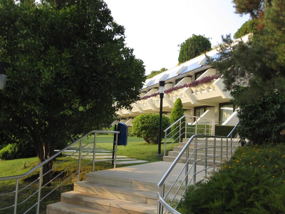 Weg vom Strand zum Hotel Side Star Elegance