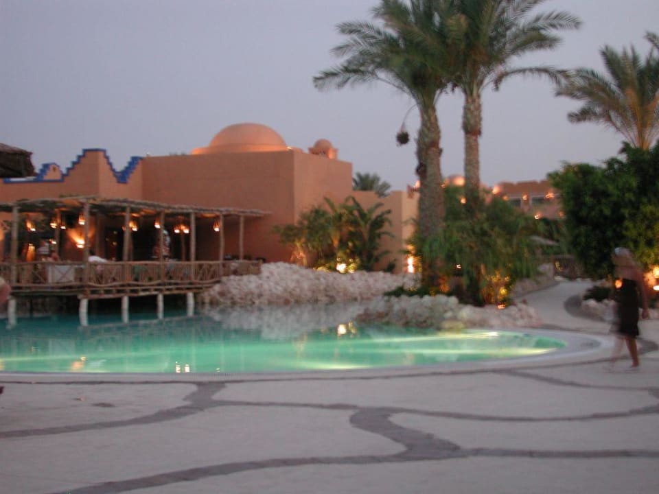 Pool und das karibische Island-Restaurant im GM Grand Makadi