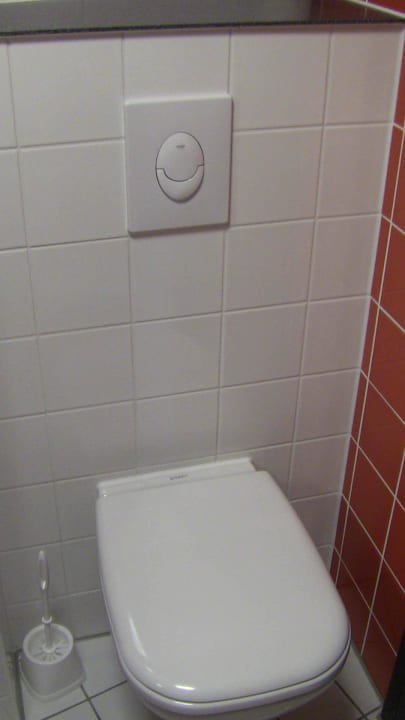 WC B&B Hotel Weil am Rhein / Basel