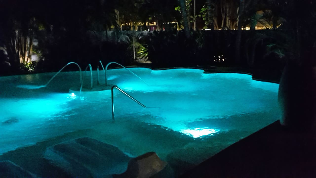 Pool Hotel Grand Palladium Palace Resort, Spa & Casino