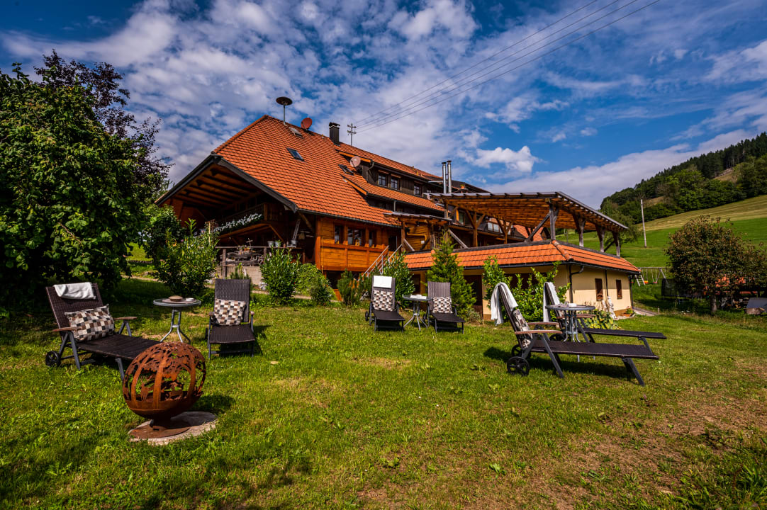 Außenansicht Gästehaus Holzer Kreuz