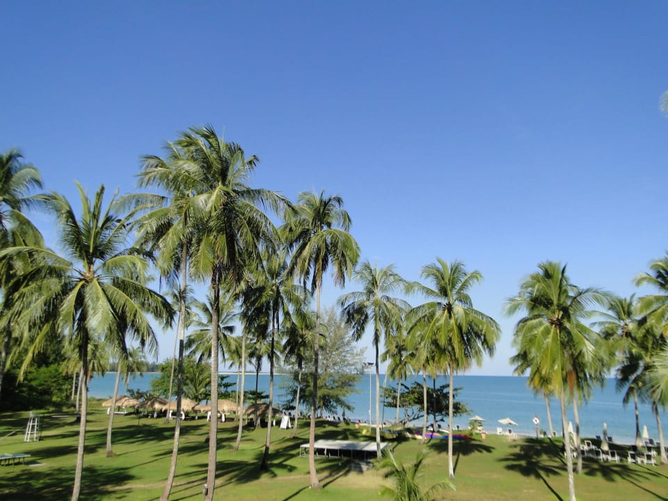 Ausblick von der HappyHour-Bar Kantary Beach Hotel - KHAO LAK
