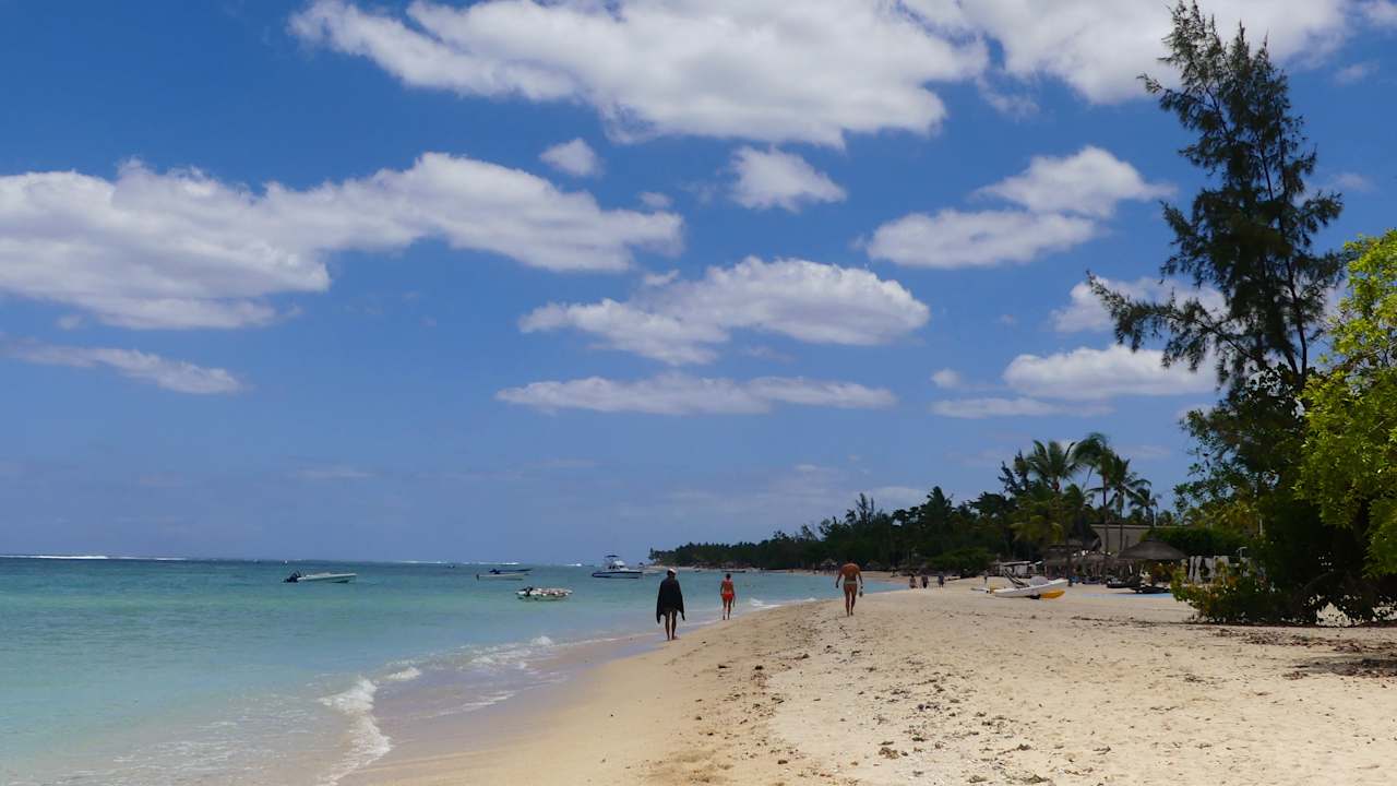 Strand Sands Suites Resort & Spa