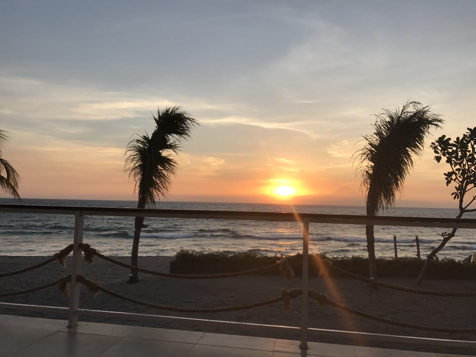 Strand Living Asia Luxury Resort & Spa