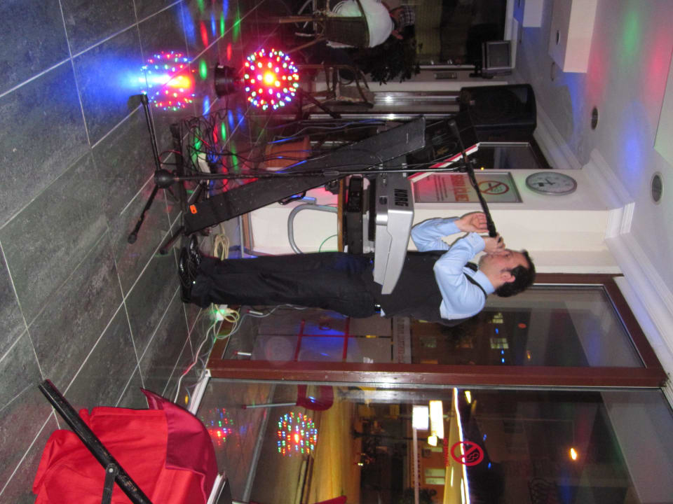 Live Musik. Der Sänger war sehr gut Hotel Aslan City Kleopatra