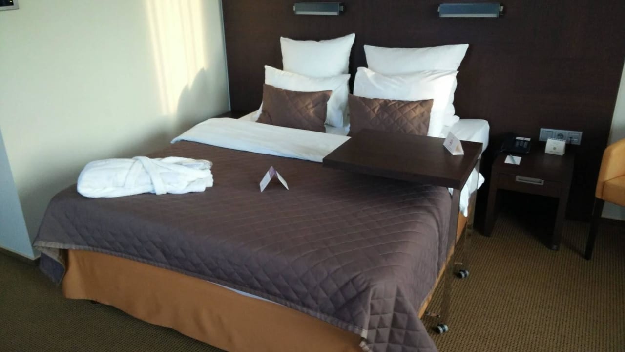 Łożko Mercure Hotel Warszawa Airport