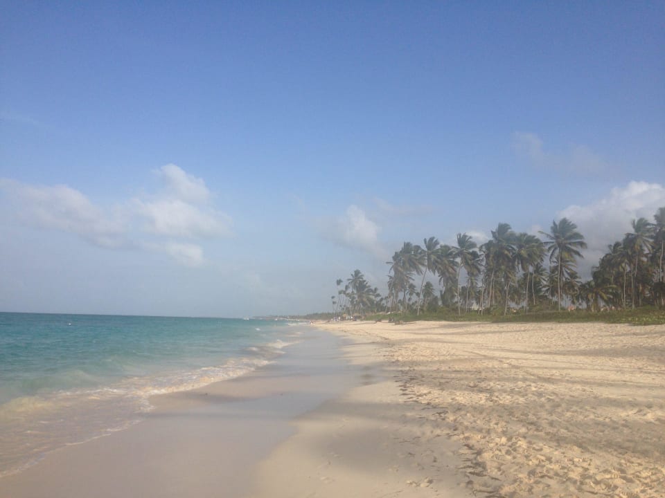 Beim Strandspaziergang Bahia Principe Luxury Ambar