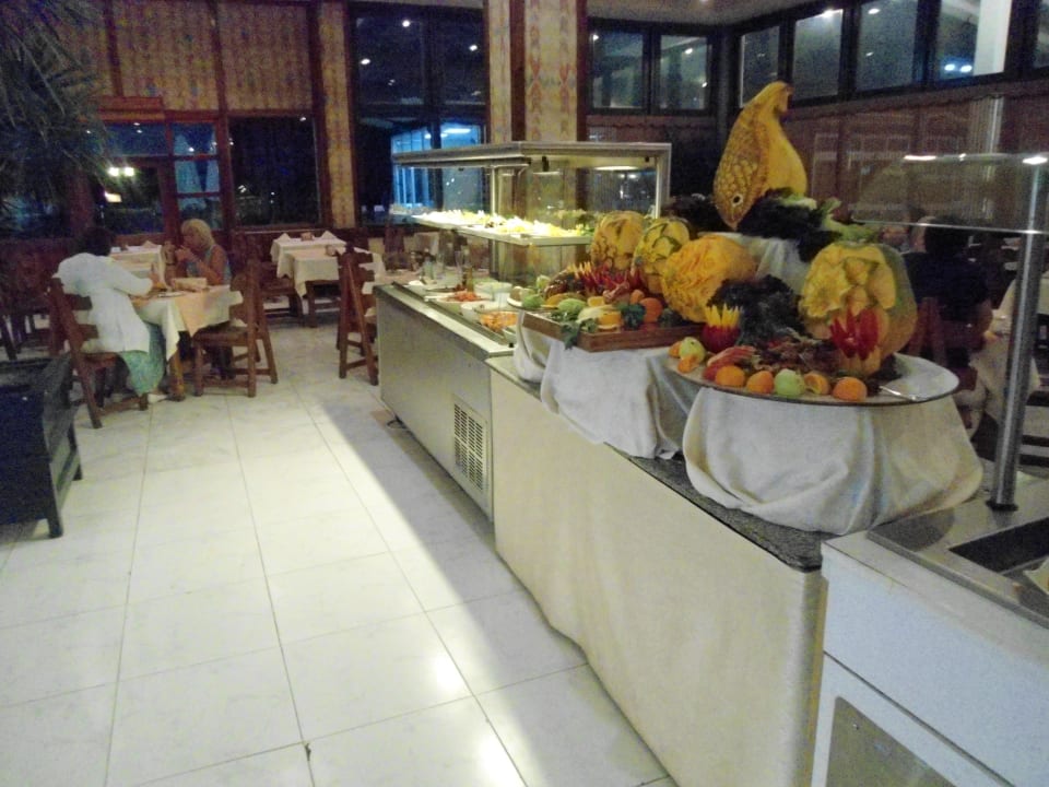 Kaltes Buffet, ein Teil davon Ghazala Beach