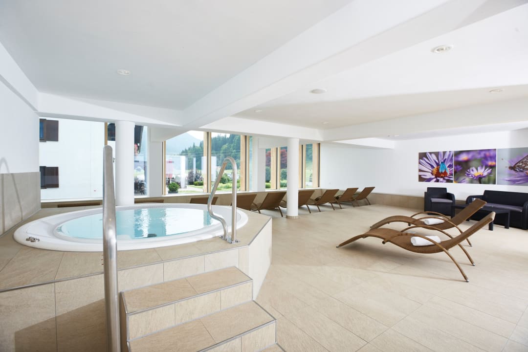 Pool Wohlfühlhotel Frohsinn