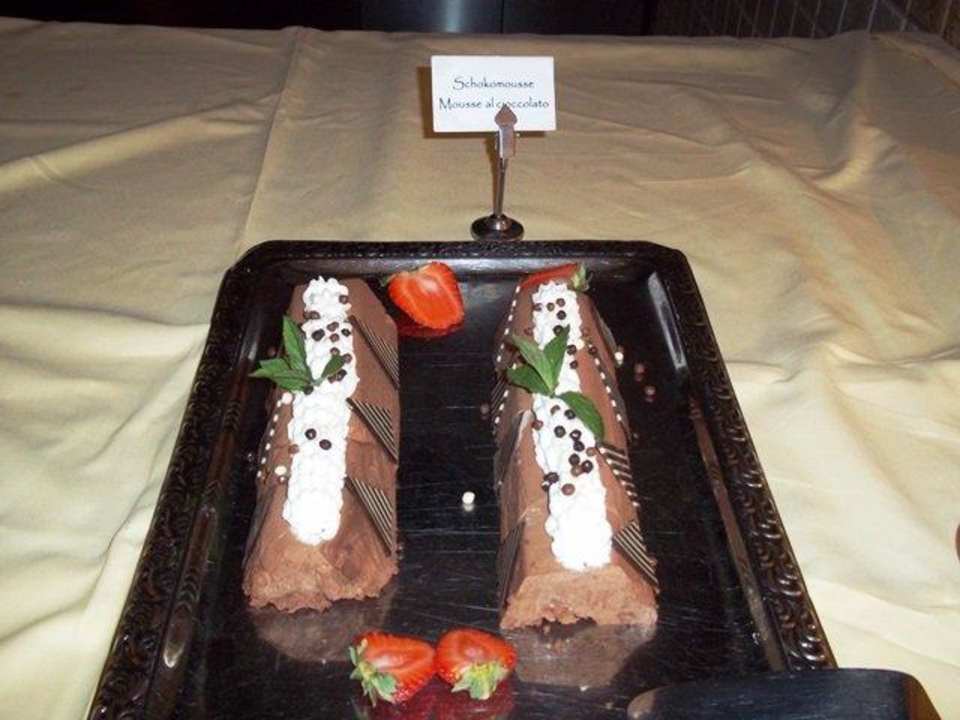 Nachspeisenbüffet am Abend  Alphotel Tyrol