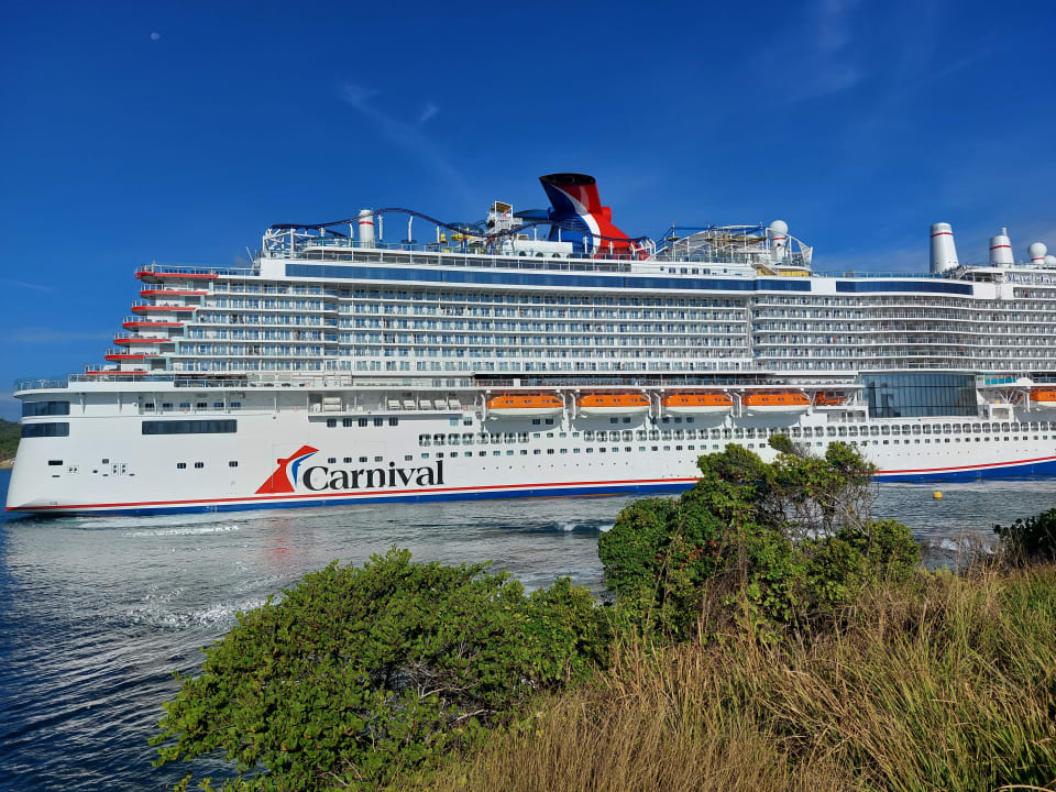 Strand Playabachata Hotel