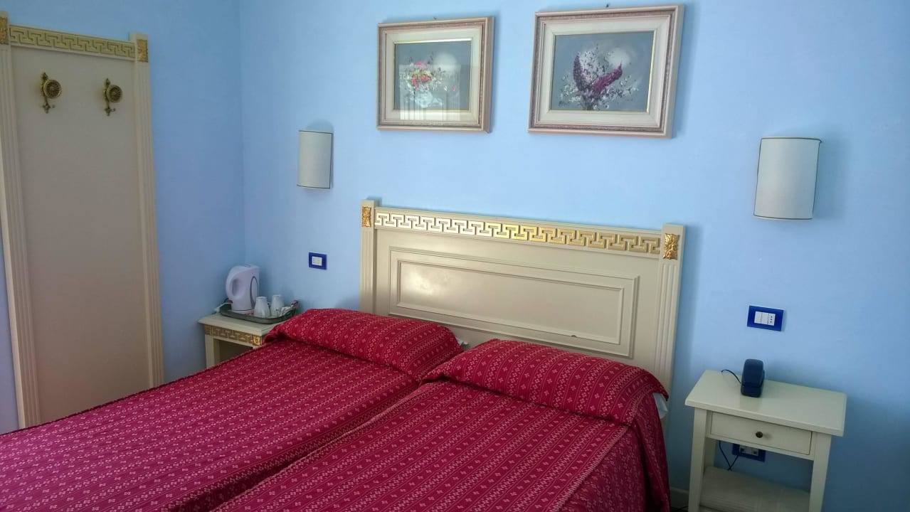 Bequemes Bett Villa Romantica Beach Resort