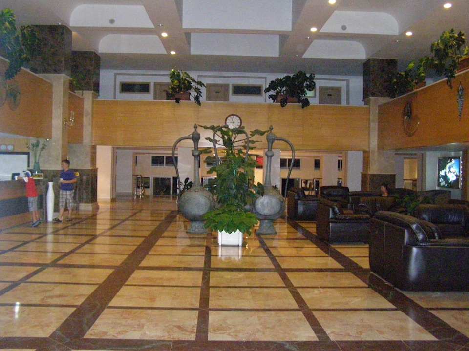 Eingang ins Hotel Top Hotel