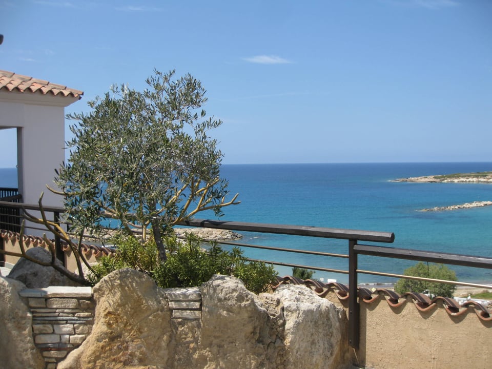 Von der Studioterrasse Coral Beach Hotel & Resort
