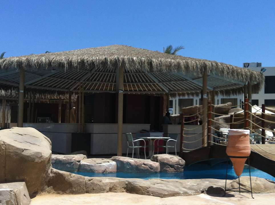 Pool Reef Oasis Beach Resort