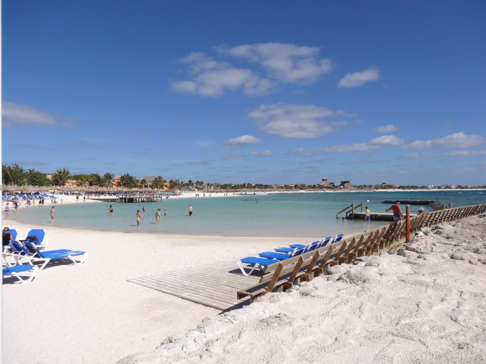 Weisser Sand Bahia Principe Grand Tulum