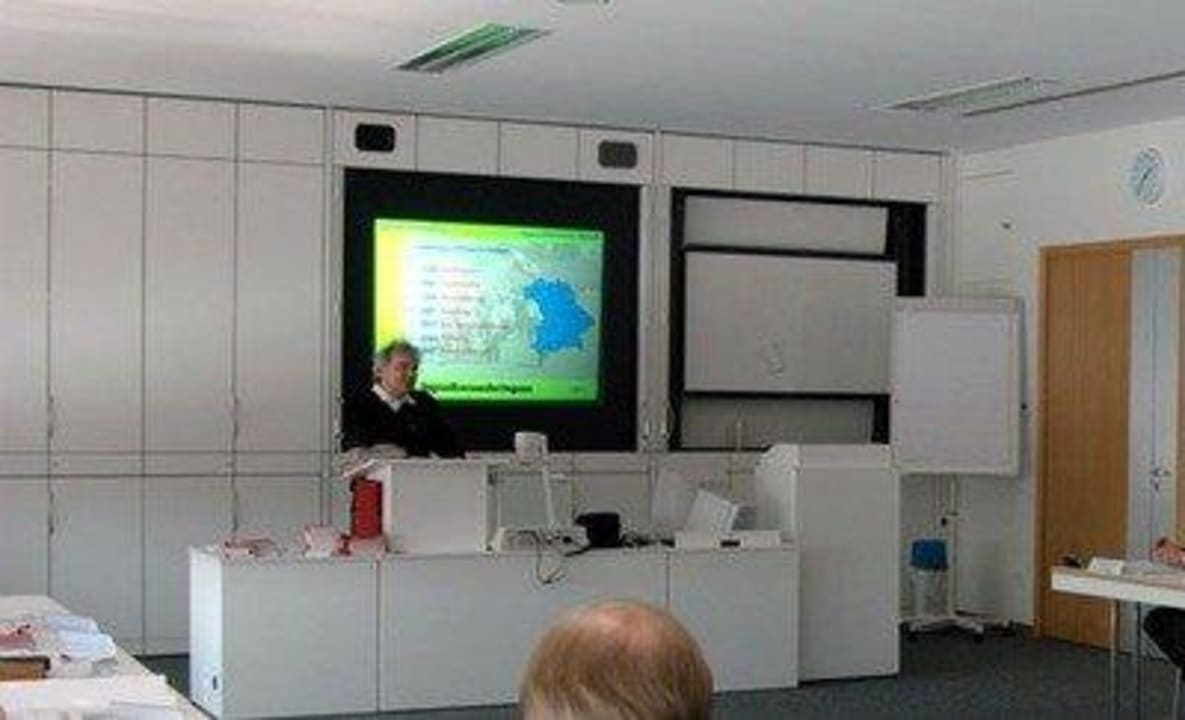 Moderne Seminareinrichtung Gästehaus Feuerwehrschule Geretsried