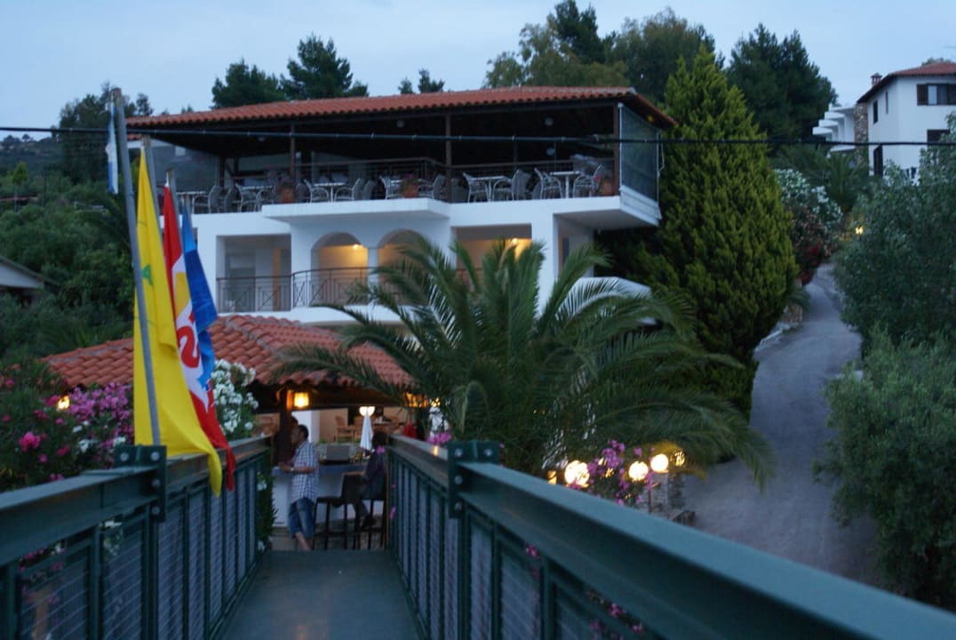 Außenansicht Glavas Inn Hotel