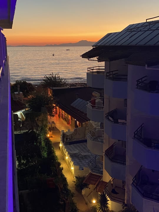 Ausblick Trendy Side Beach Hotel - Adults only