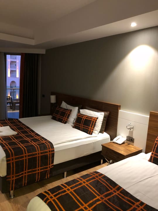 Bett Side Sunport Hotel & Spa