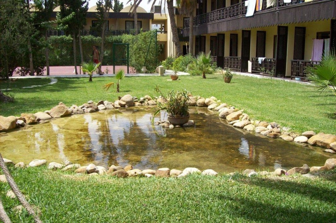 Außenanlage - liebevoll gestaltet Hotel Paradis Palace