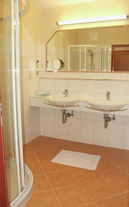 Badezimmer Jugendhotel Schneehaus