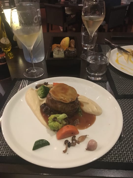 Gastro JA Beach Hotel