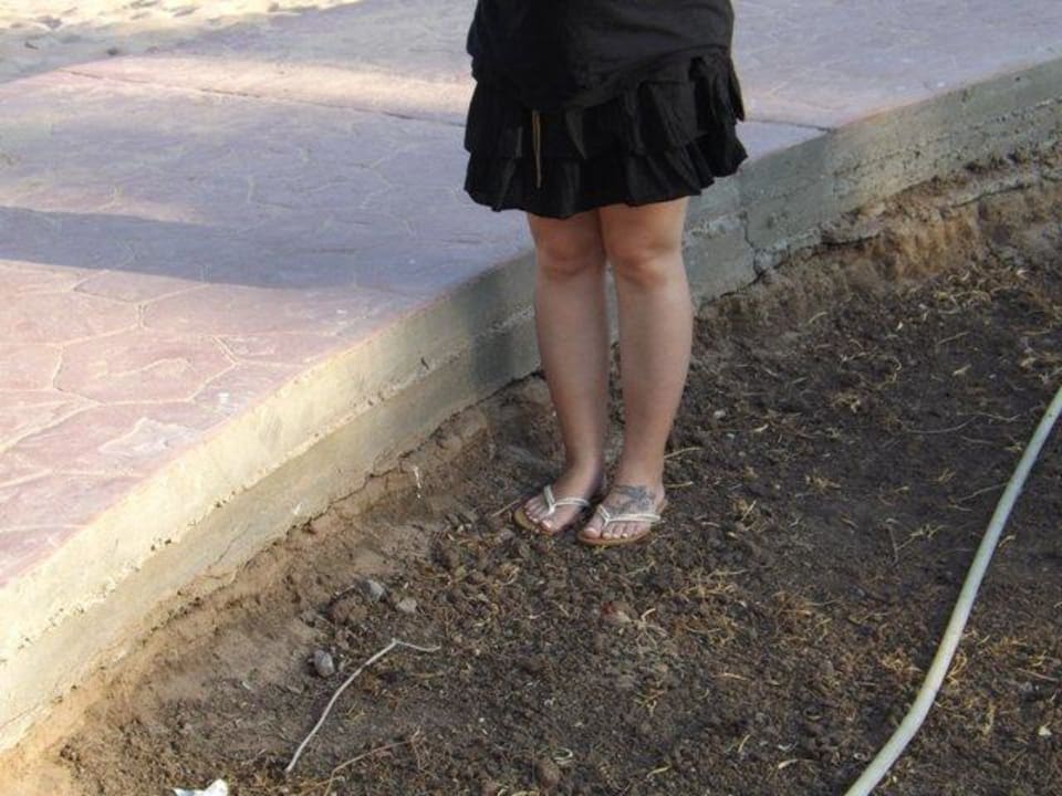 Gehweg sehr hoch sturz Gefahr  Lotus Bay Beach Resort