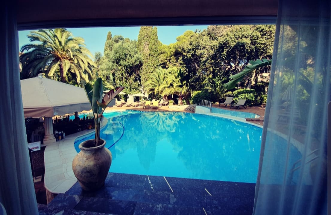 Pool Lago Garden