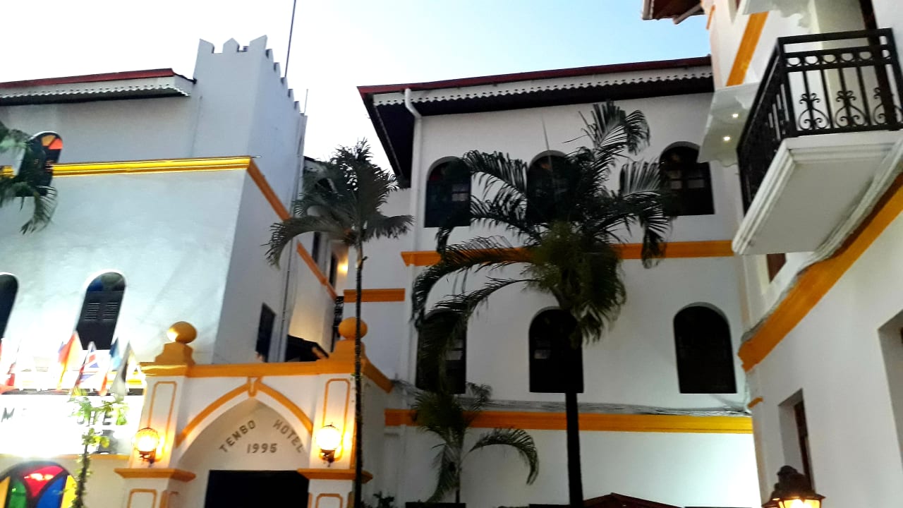 Außenansicht Tembo House Hotel And Apartments