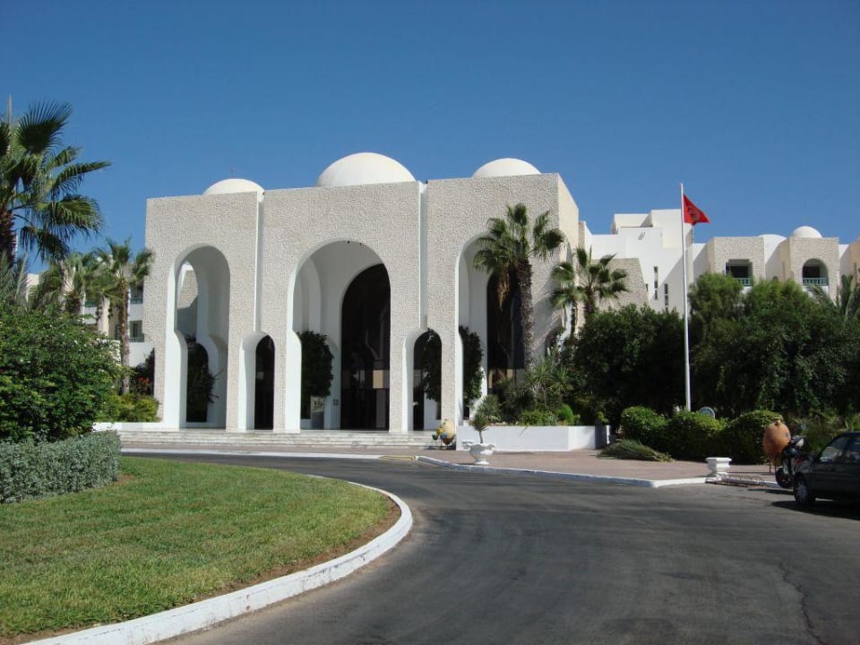 L'entrée Hotel Royal Garden Palace